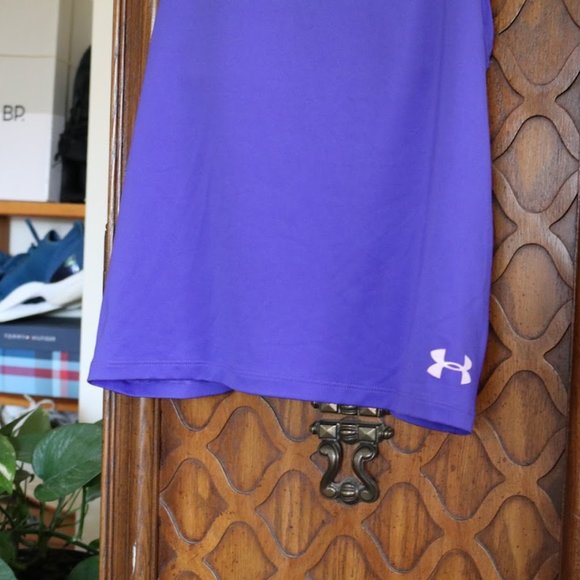 SOLD Under Armour Heat Gear 2-in-1 Muscle Tank Style #1298832 - Picture 5 of 15